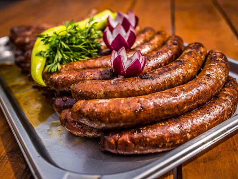 30+ Most Popular Hungarian Foods That Will Wow You 2023