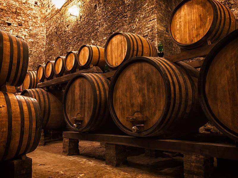 Oak Aging Wine