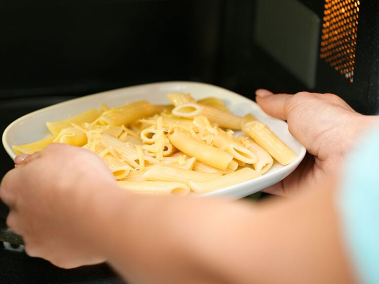 Putting Plate Pasta