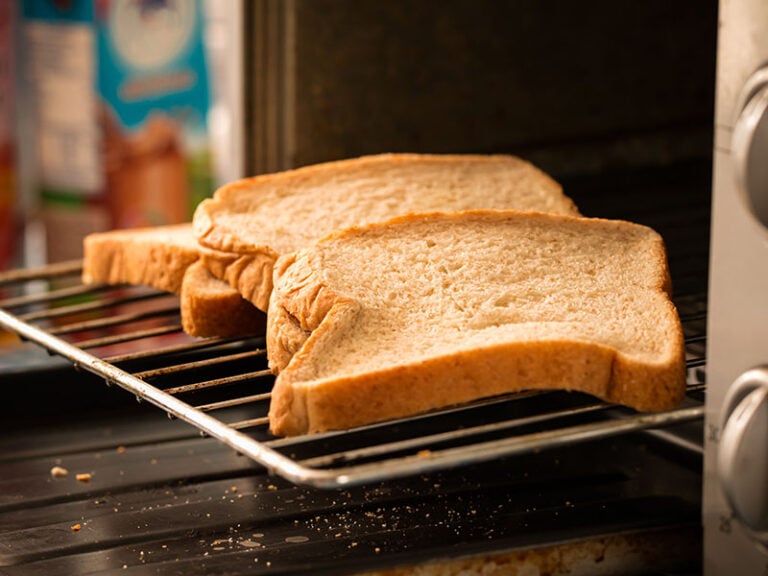 How To Toast Bread In An Oven A Complete Guide 2023