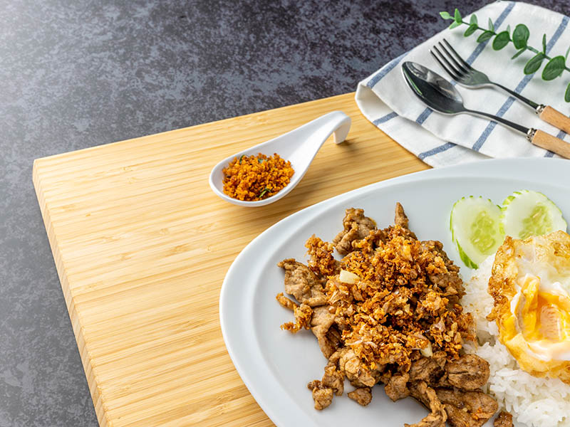 Fried Pork With Garlic