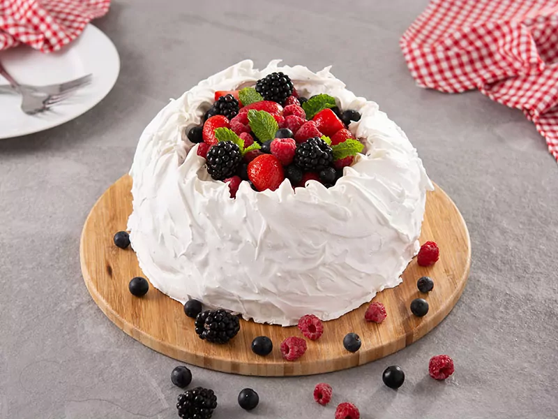 Pavlova Cake