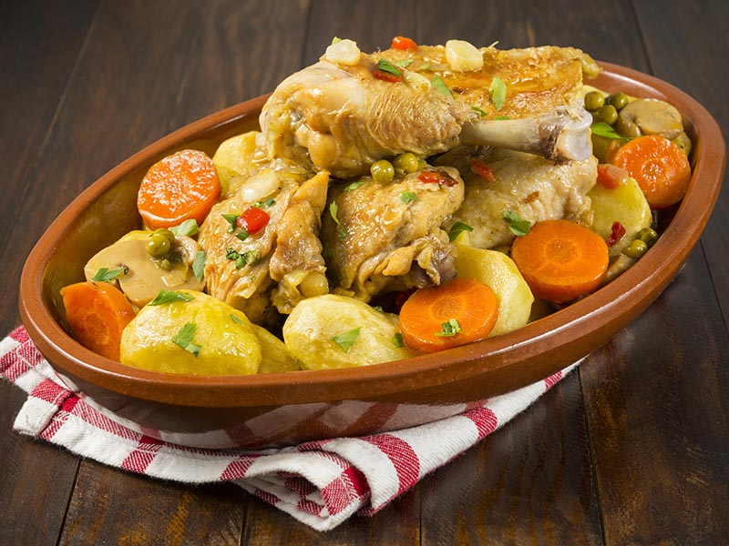 Pollo Guisado 