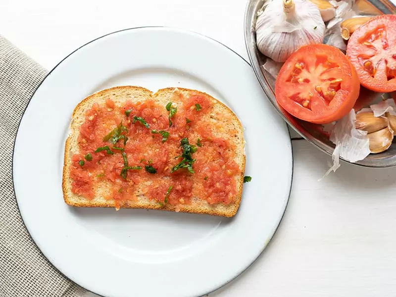 Spanish Bread With Tomatoes