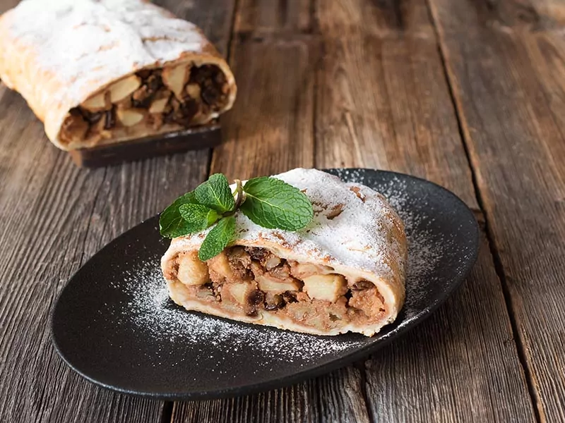 Apfelstrudel Apple Strudel