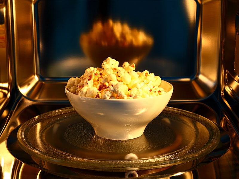 Make Popcorn With A Microwave