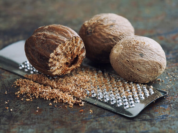 Discover the Taste of Nutmeg Complete Guide 2024