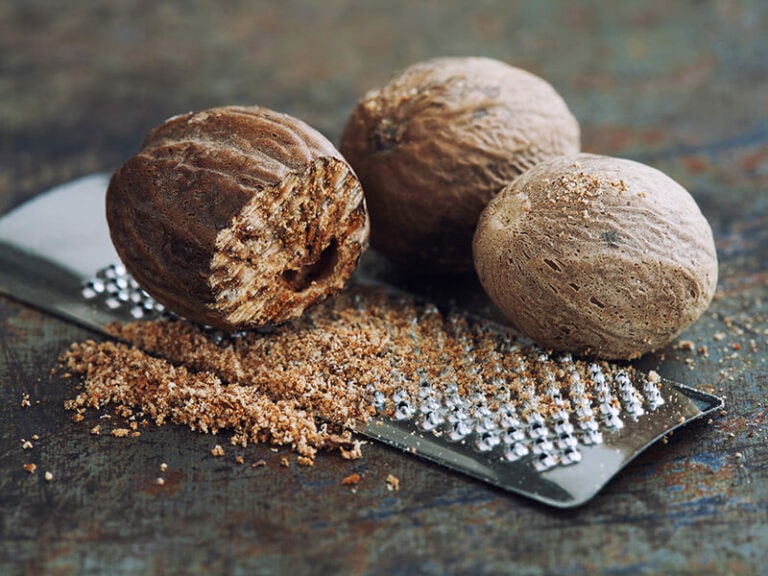 Discover the Taste of Nutmeg Complete Guide 2024
