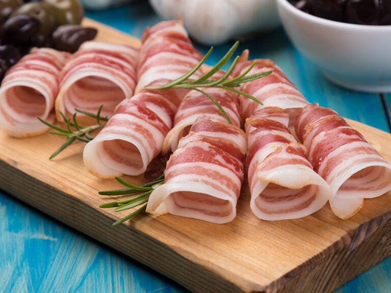 English Bacon vs. American Bacon What Sets Them Apart 2024