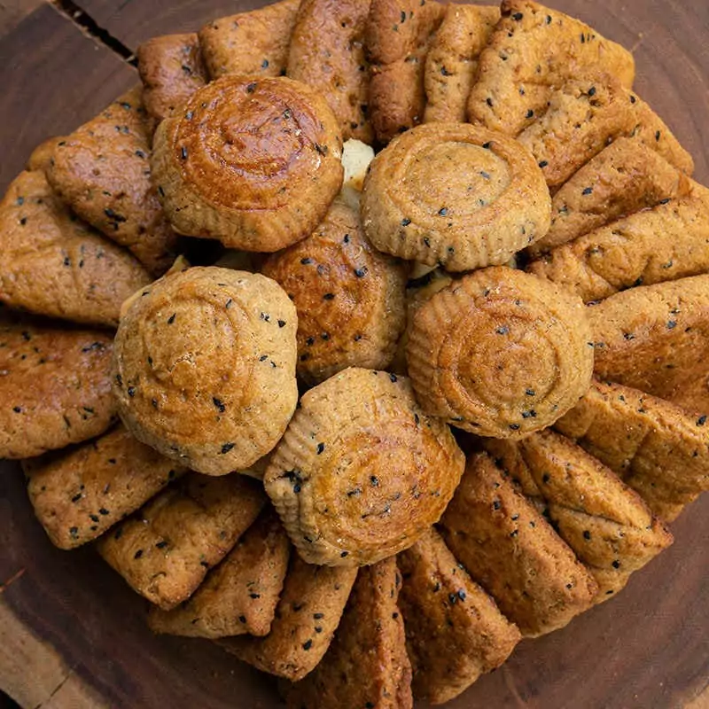 Semolina And Date Cookies