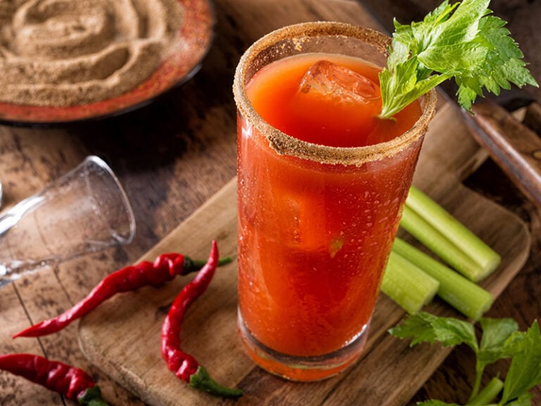 19 Amazing Canadian Drinks You Must Try In 2023