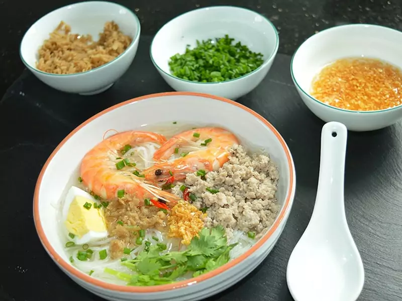 Hủ Tiếu Clear Thick And Chewy Noodles