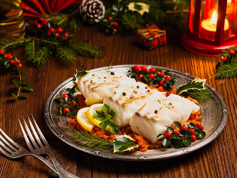 20 Easy Spanish Christmas Recipes (+ Seafood Paella)