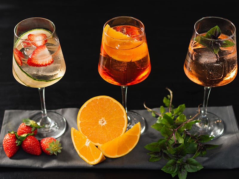 22 Exquisite Aperol Cocktails (+Summer Manhattan Cocktail)