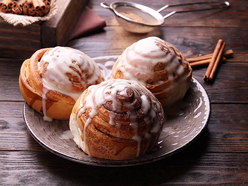 Cinnamon Rolls Casserole