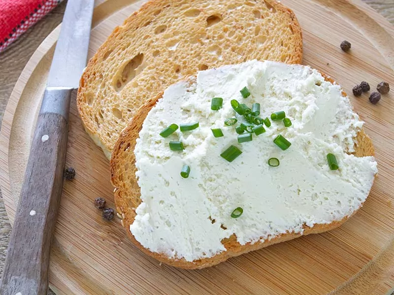 Roasted Pepper Tartine With Goat’S Cheese