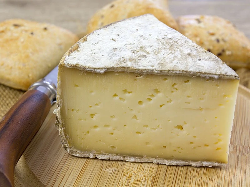 Saint Nectaire Cheese