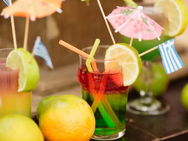 12 Yummy Greek Cocktails (+Ouzo Lemonade)