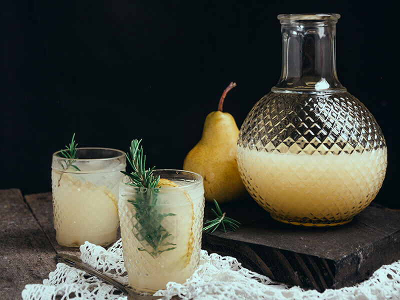 22 Best Brandy Cocktails (+Stinger Cocktail)