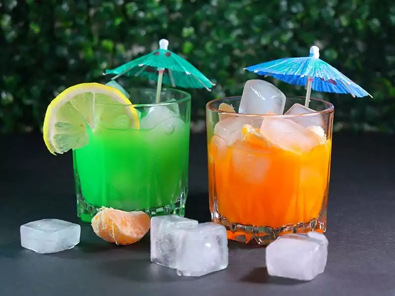 20+ Best Hawaiian Cocktails (+ Blue Hawaiian Cocktail)