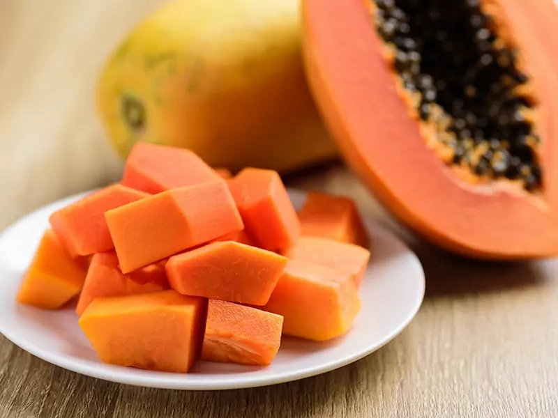 How To Cut And Eat A Papaya