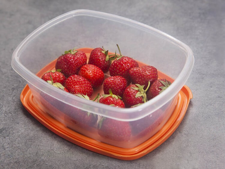 Ultimate Guide to Keeping Strawberries Fresh in 2024
