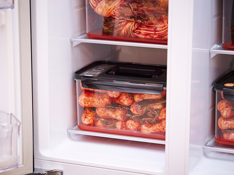 Put Kimchi Refrigerator