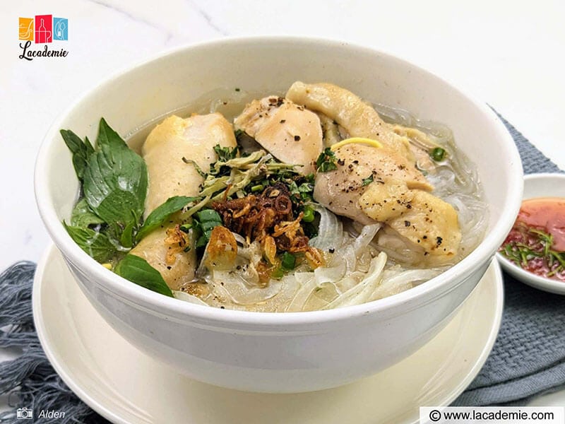 Vietnamese Chicken Glass Noodle Soup - Miến Gà
