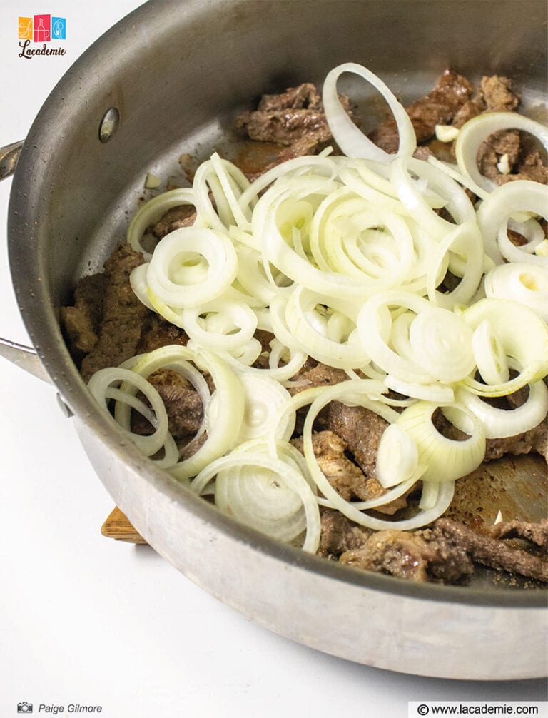 Cook The Bistec Encebollado