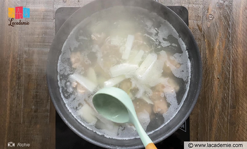 Coriander Scallions And Onions From The Broth Pot