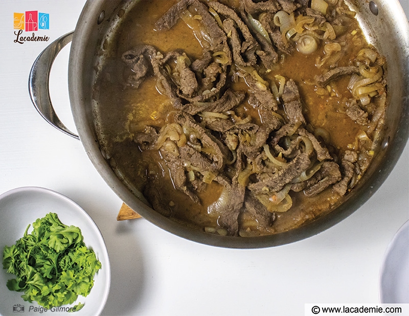 Serve Your Bistec Encebollado