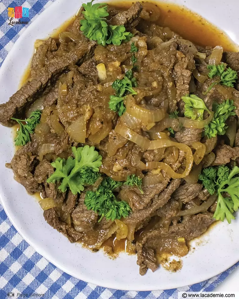 Serve Your Bistec Encebollado