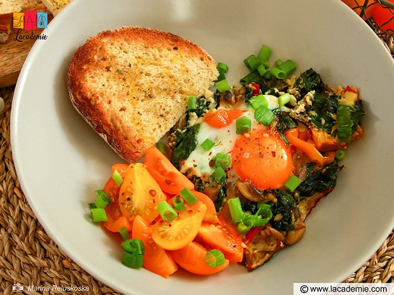 Spinach, Mushroom, And Egg Breakfast Skillet Recipe