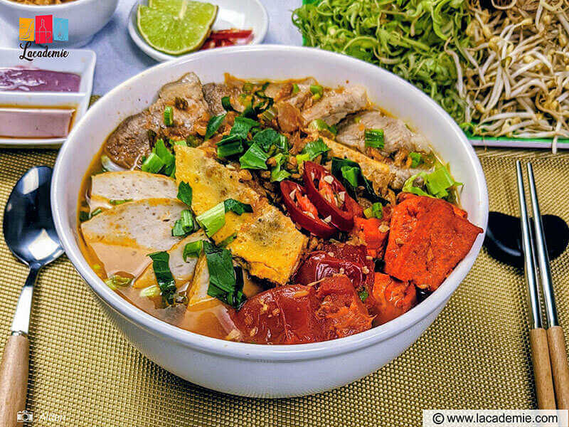 Vietnamese Crab Noodle Soup