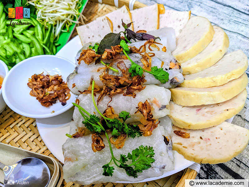 Vietnamese Steamed Rolled Cakes Recipe