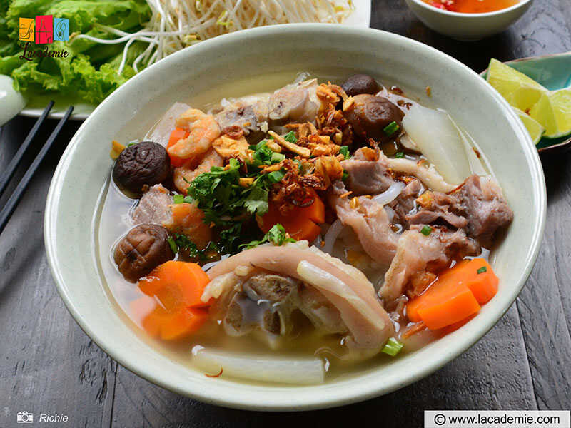 Vietnamese Thick Noodle Soup With Pork Recipe