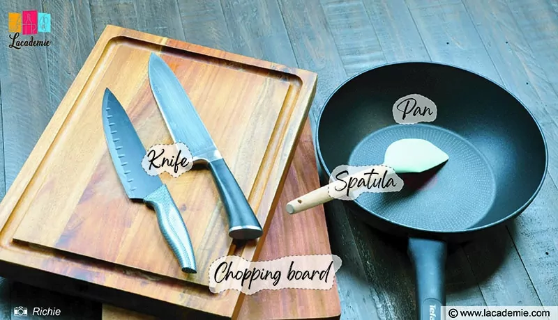 Chopping Board And Knife