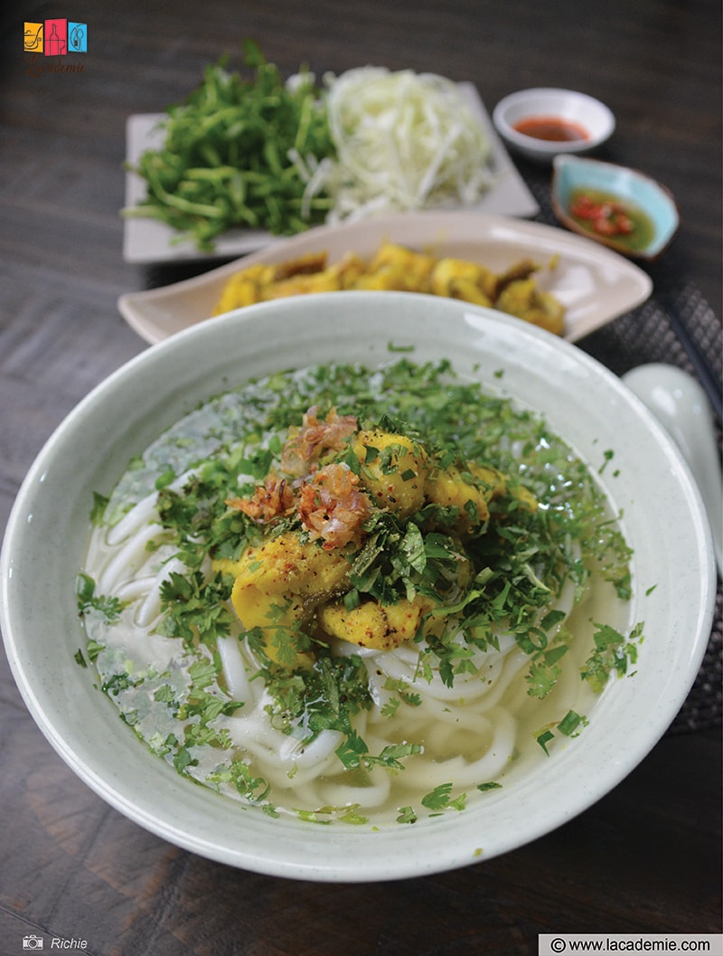 Thick Noodle Soup With Fish 