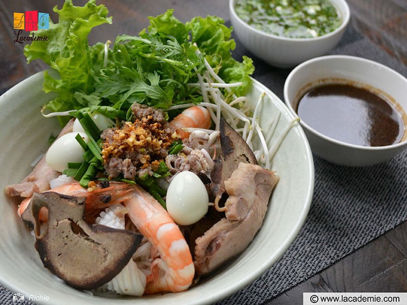 Vietnamese Pork And Prawn Clear Noodle Soup