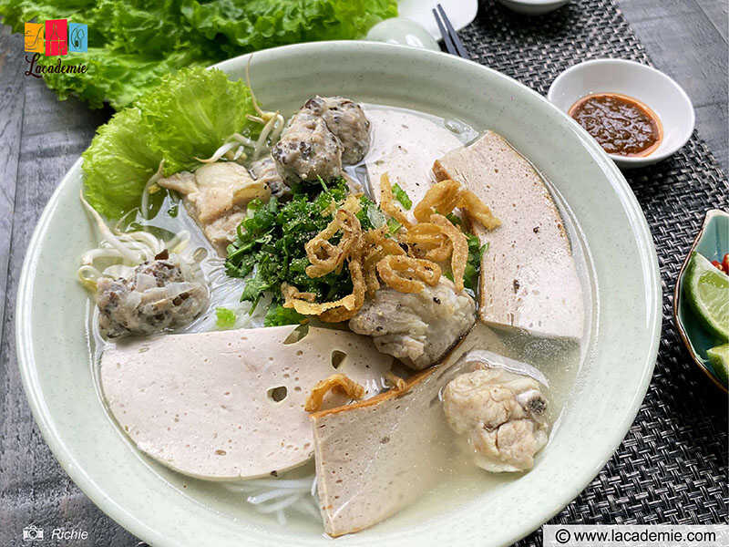 Tasty Vietnamese Pork Ball Noodle Soup (Bún Mọc)