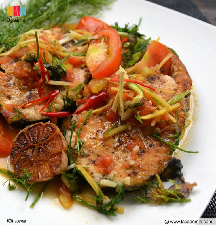 How to Make Vietnamese Mackerel in Tomato Sauce