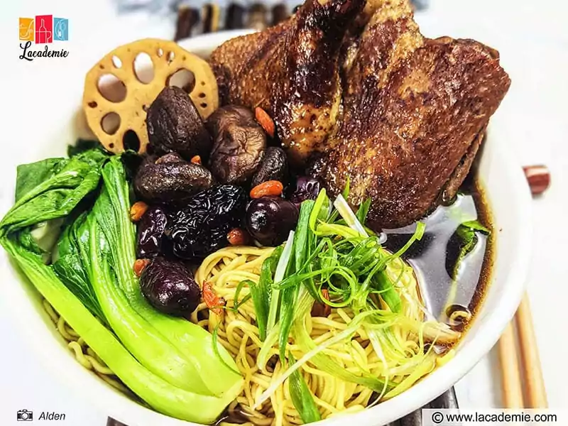 Vietnamese Duck Noodle Soup (Mì Vịt Tiềm)