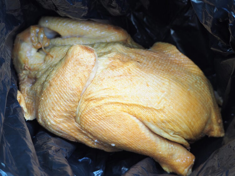 Why Does My Chicken Taste Like Fish? Reasons & Solutions 2024