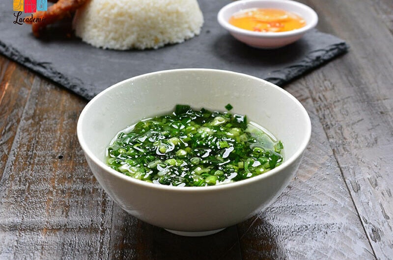 Vietnamese Scallions & Oil Garnish Recipe (Sot Mo Hanh)