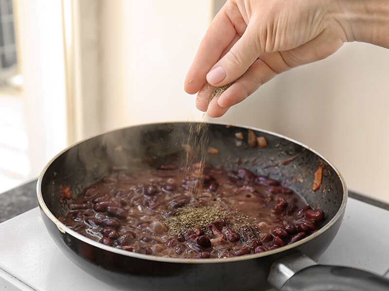 Adding Dried Herbs When Cooking