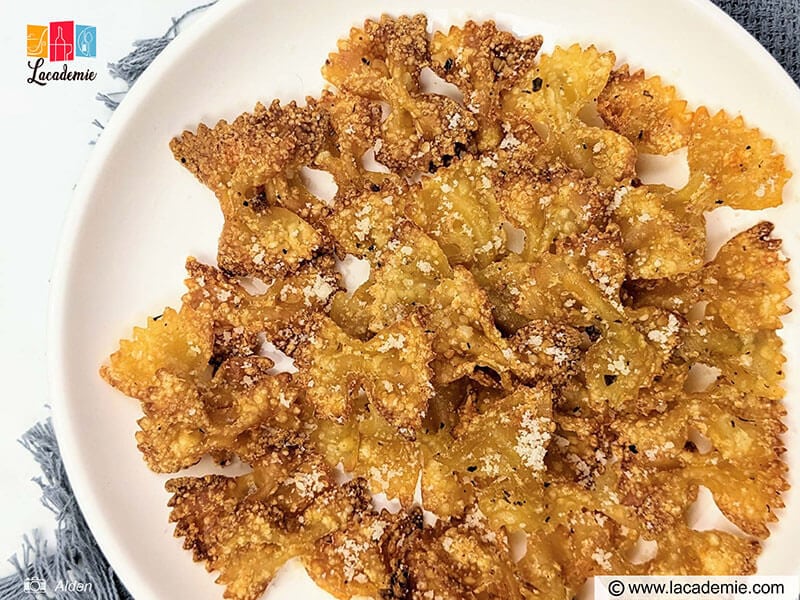 Crispy And Flavorful Air Fryer Pasta Chips