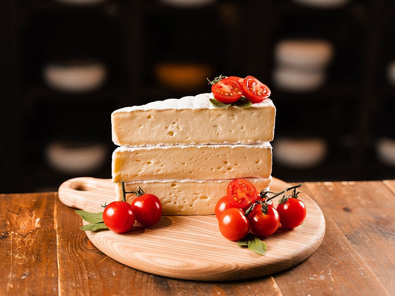 Brie Cheese With Tomatoes