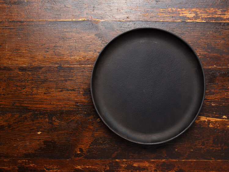 Pizza Pan with Holes vs. No Holes Best Picks 2024