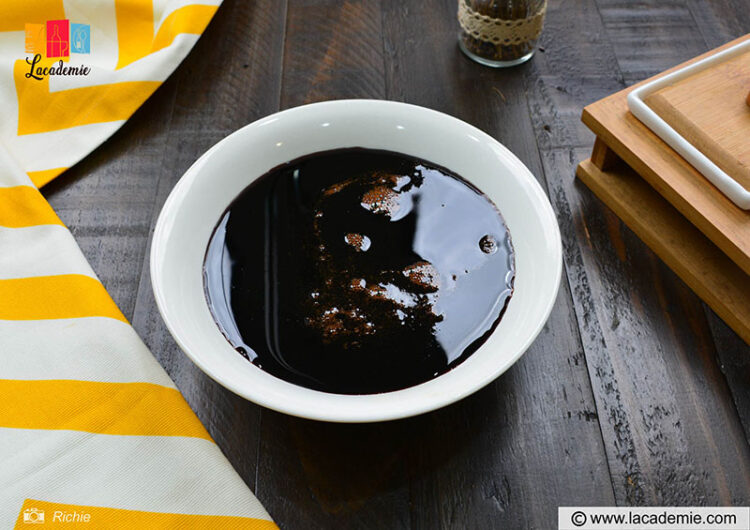 Vietnamese Caramel Sauce Recipe (Nước Màu)