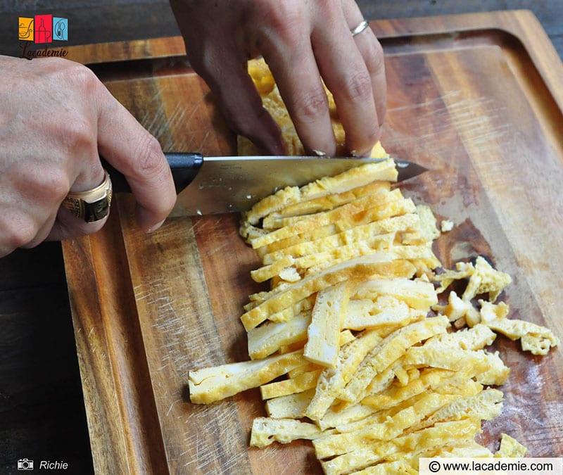 Cut Egg Into Strips